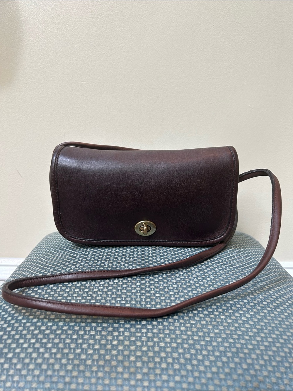 Vintage Coach Classic Brown Leather Dinky Bag - Timeless Design